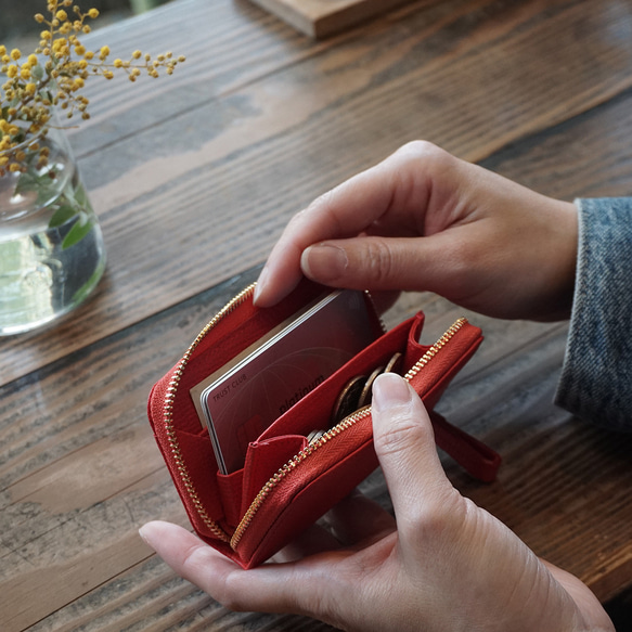 新色グリーン登場！コンパクトさを追求（意匠登録済）vividカラーのミニ財布 3色【AAU05.01】 13枚目の画像