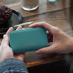 新色グリーン登場！コンパクトさを追求（意匠登録済）vividカラーのミニ財布 3色【AAU05.01】 1枚目の画像