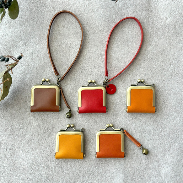 がま口 ジュエリーケース ミニ 革 栃木レザー アクセサリー  ちびがま口 浪曼派のがま口 イニシャル 3枚目の画像