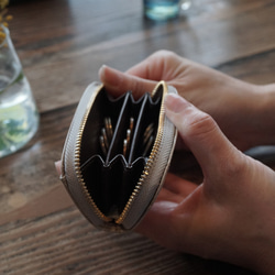 小銭をきちんと整理♪上品レザーのコインケース 小物整理にも！ アイボリー/ダークグレー/ネイビー【AAU03.02】 2枚目の画像