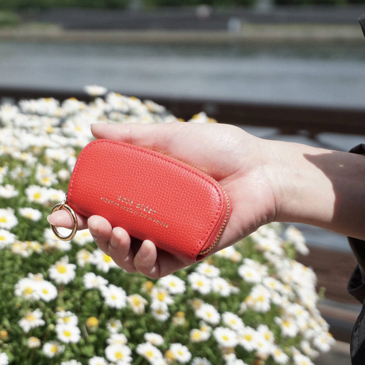 小銭をきちんと整理♪上質レザーのコインケース 小物整理にも！ ブルー/セルリアン/レッド【AAU05.02】