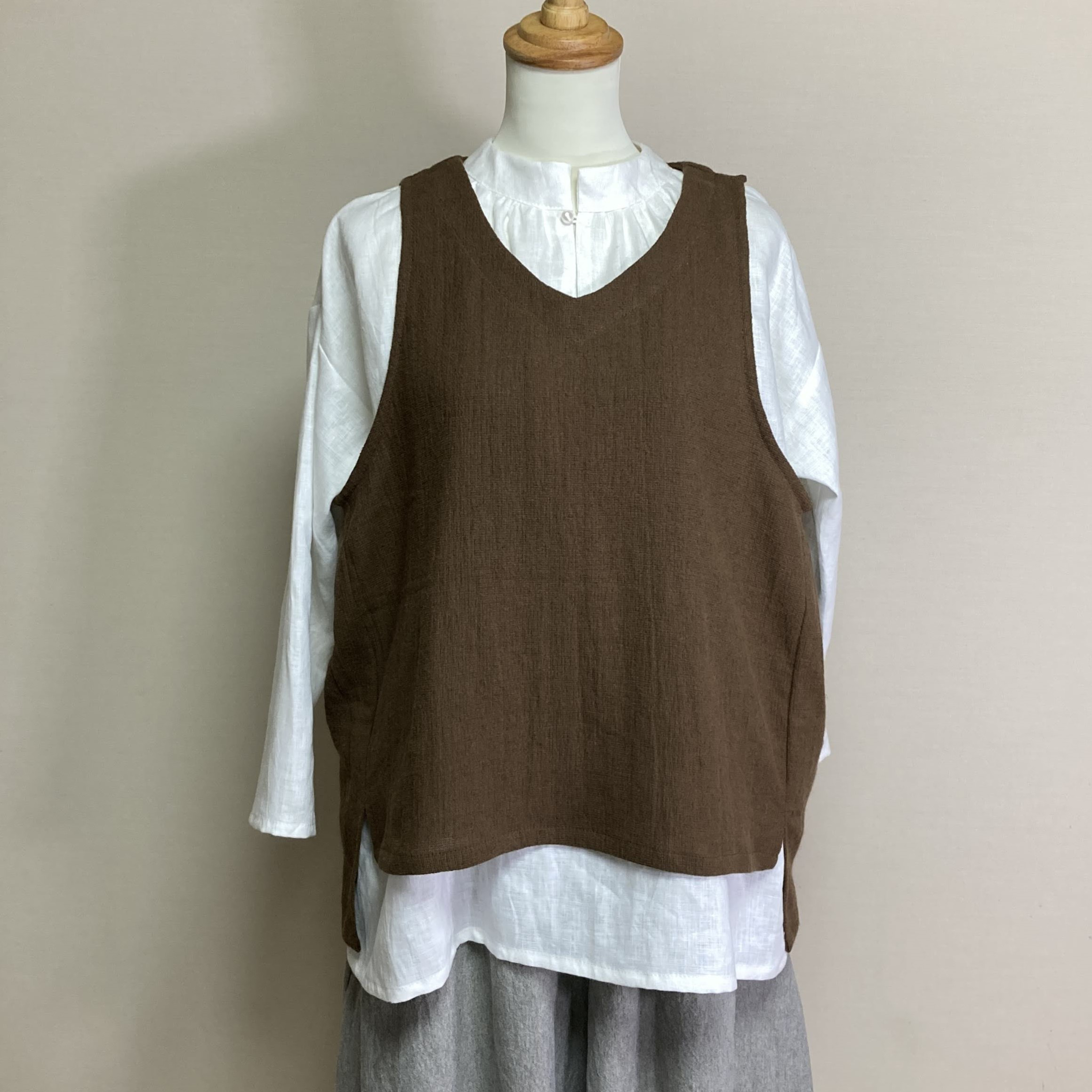 Vネックジレ◆チョコレート【ラフクロス（ハーフリネン）】◆フリーサイズ