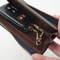 スマートキーもしっかり収納♪上品レザーのキーケース アイボリー/ダークグレー/ネイビー【AAU03.03】 6枚目の画像