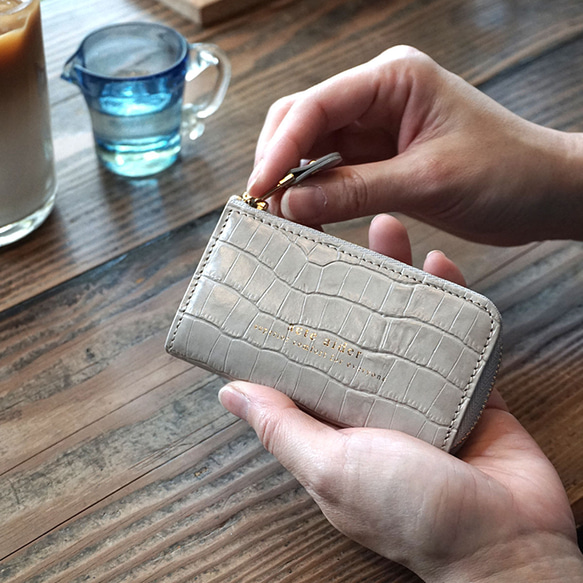 スマートキーもしっかり収納♪上品レザーのキーケース アイボリー/ダークグレー/ネイビー【AAU03.03】 4枚目の画像