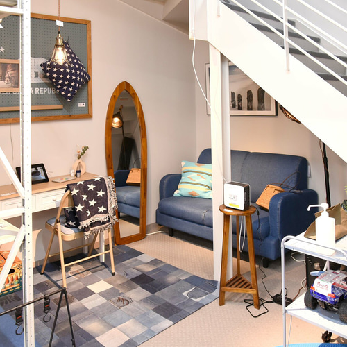 〇サーフボード型のミラー。ミラー　サーフミラー　スタンドミラー　壁掛け　姿見　鏡 サーフボード型のミラー。ミラー サーフミラー スタンドミラー 壁掛け