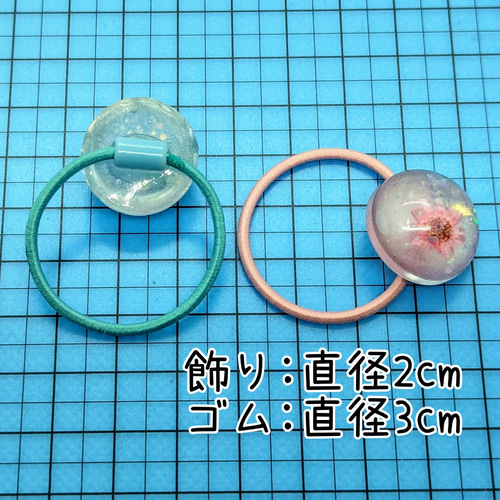 2個組み！カメリア ヘアゴム　× グリーンモチーフのお花のアレンジ花器ち付き 2個組み！カメリア ヘアゴム × グリーンモチーフのお花の