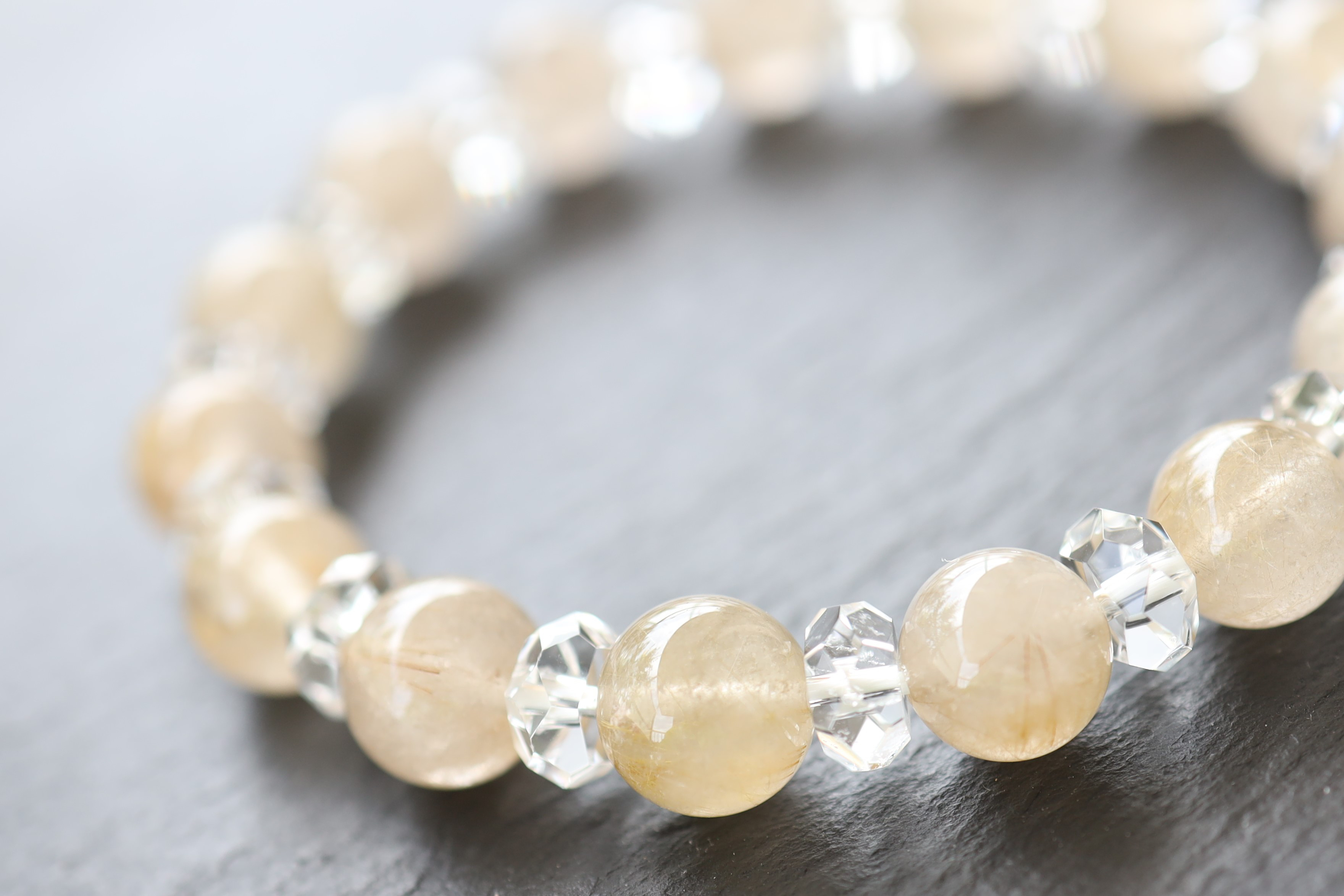 …☆プレミアムブレス☆…☆…☆なぜか優しい気持ちになります☆…☆ゴールドルチルクォーツ：9ミリ＆水晶☆…☆天然石☆… 6,314円