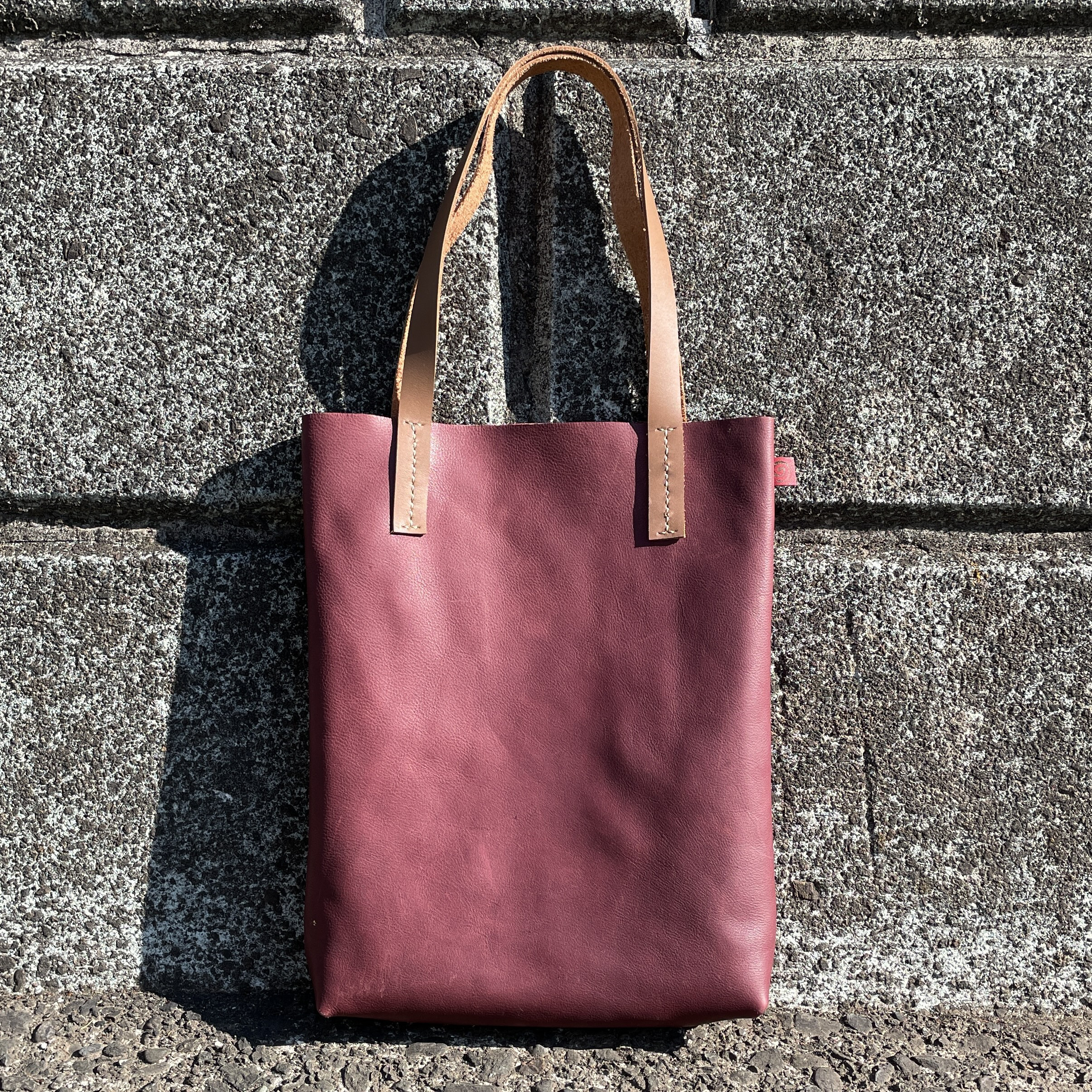 【kululu】本革　A4が入るシンプルトート<ワイン>