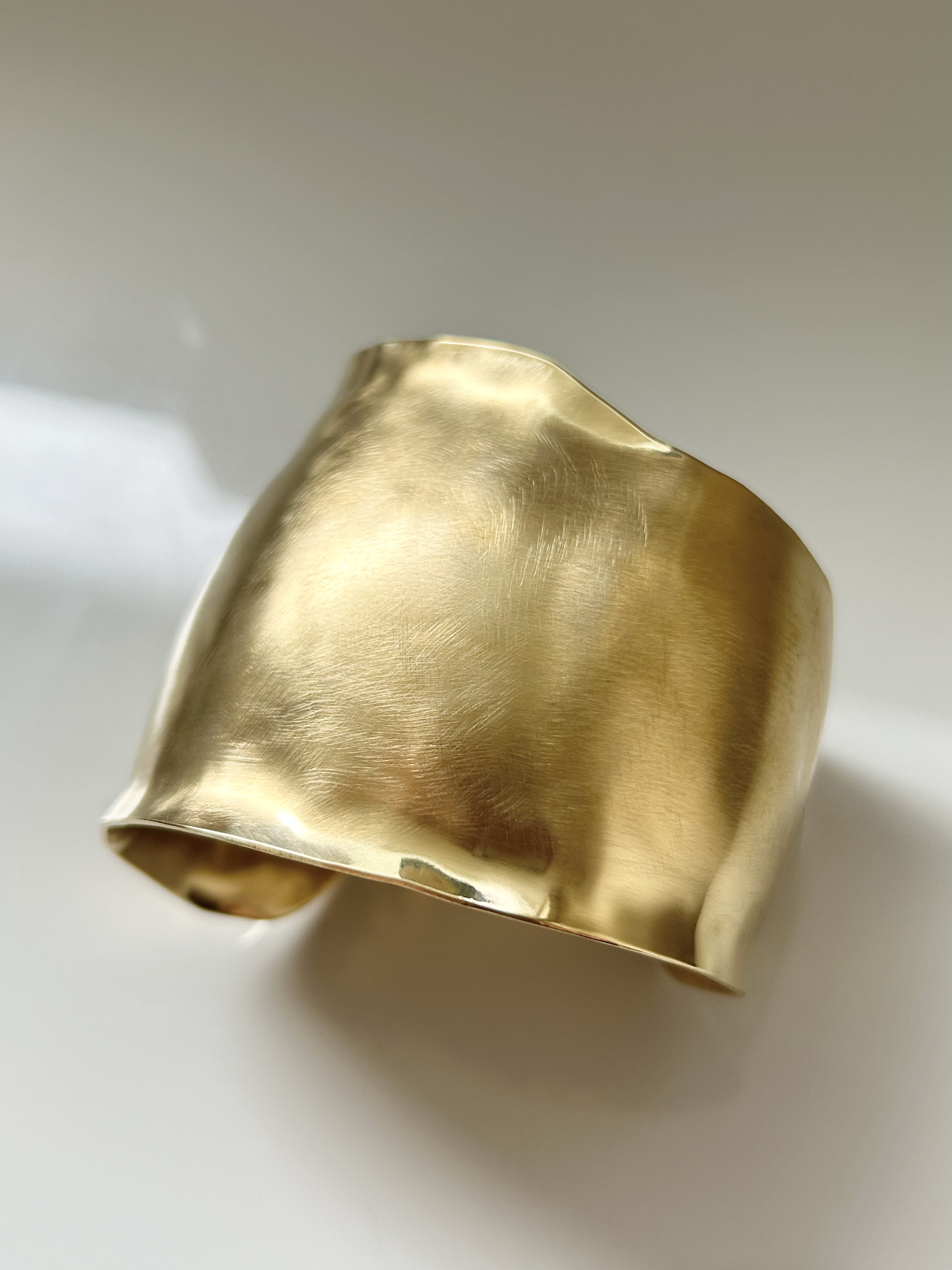 バングル「bulge」gold