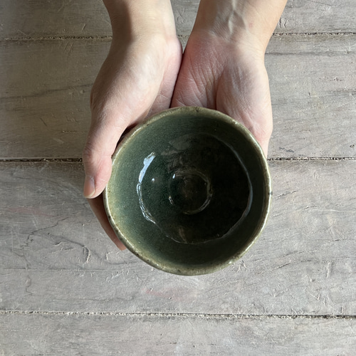 灰釉茶碗 0012 抹茶茶碗 手捻り 陶器 緑色 貫入 茶碗・めし碗 咲陶