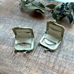 がま口 ジュエリーケース ミニ 革 栃木レザー ナチュラル アクセサリー  ちびがま口 浪曼派のがま口 イニシャル 5枚目の画像