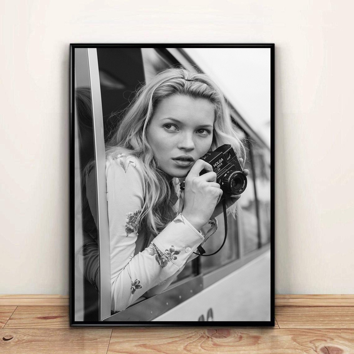 ケイトモスポスター イエロー Supreme × Kate Moss ポスター / スタッフブログ / cychedelic