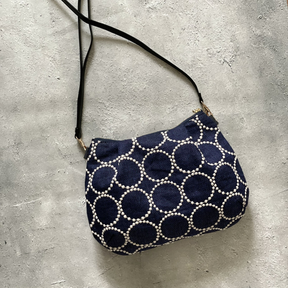 ⚮̈ミナペルホネン tambourine navy キッサバッグ ボディバッグ ボディ