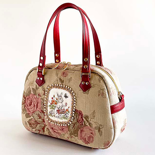 即納】愛らしいうさぎの絵柄でレトロな花柄ボストンバッグ ボストン