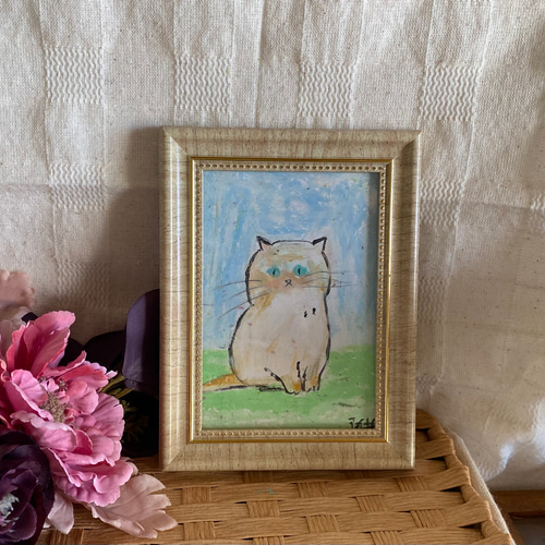 絵画。原画手描【青空の下、草の上でぼんやりしているかわいい猫