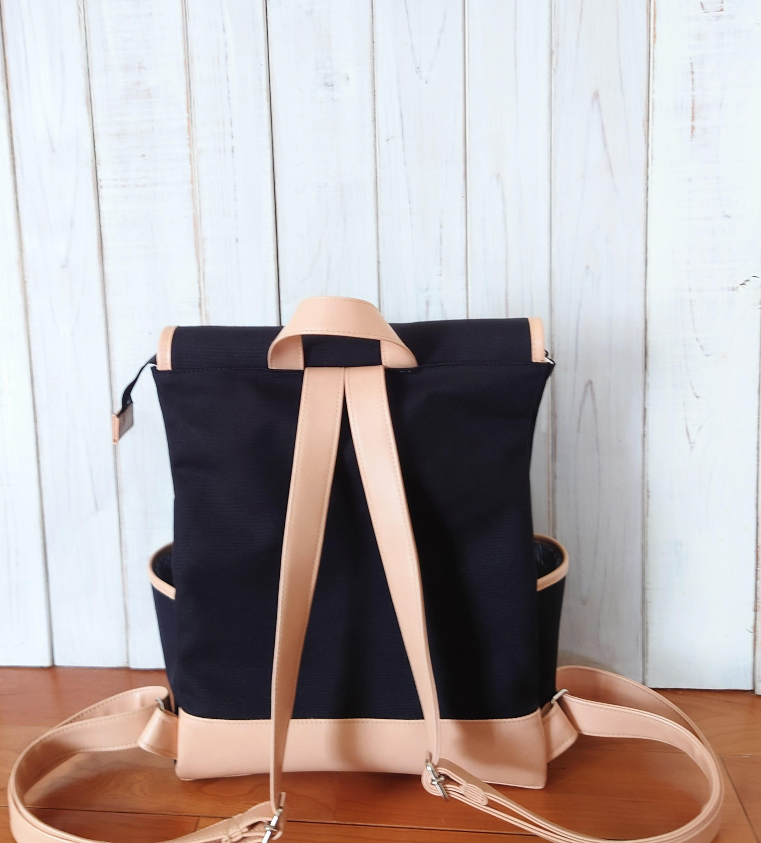 A4ファイル対応8号黒帆布とベージュ合皮の四角いリュック＋バックF-2（ふた付き）（3way）