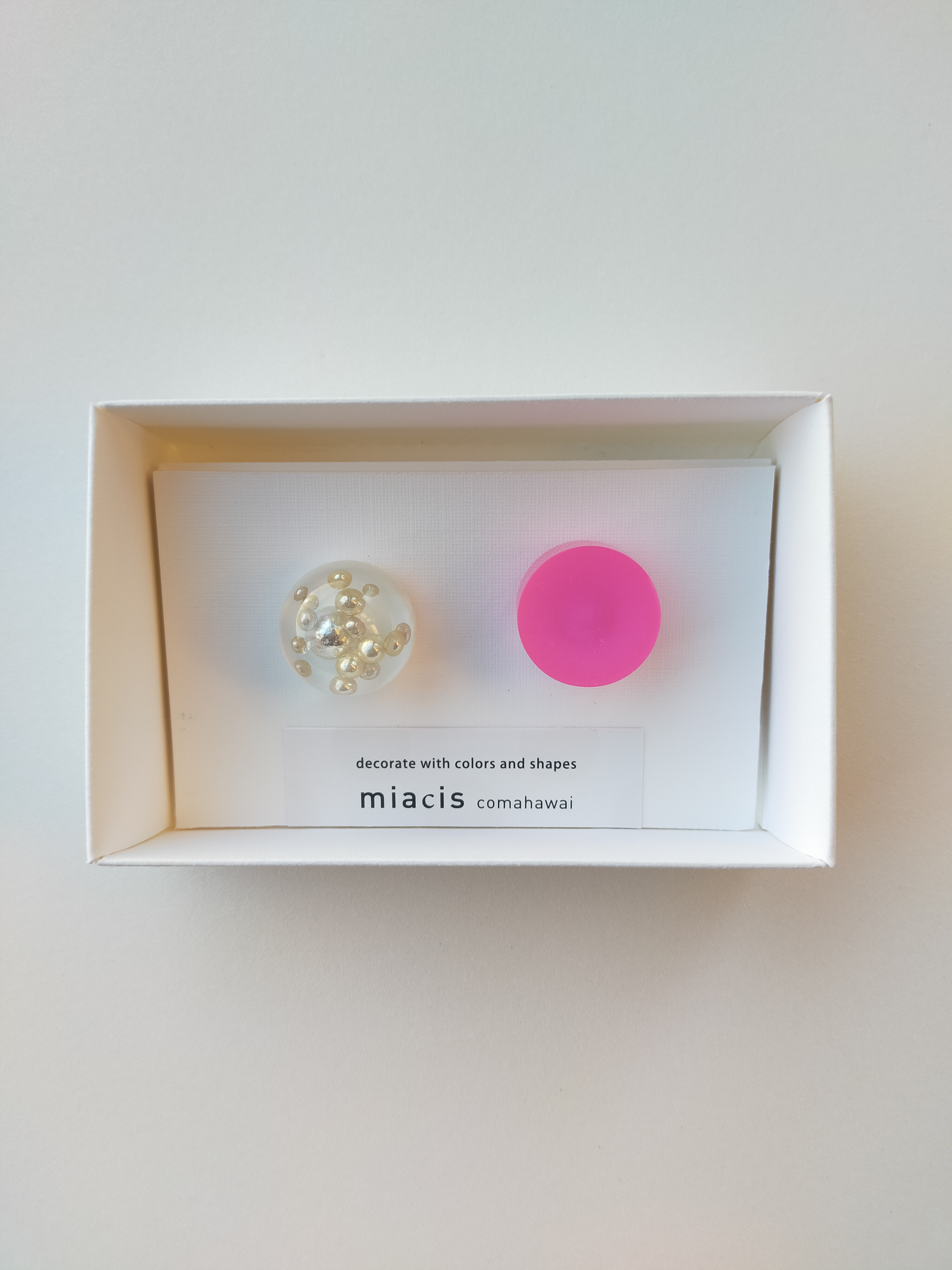 マグネットイヤリング【2024春】002_pearl_vividpink