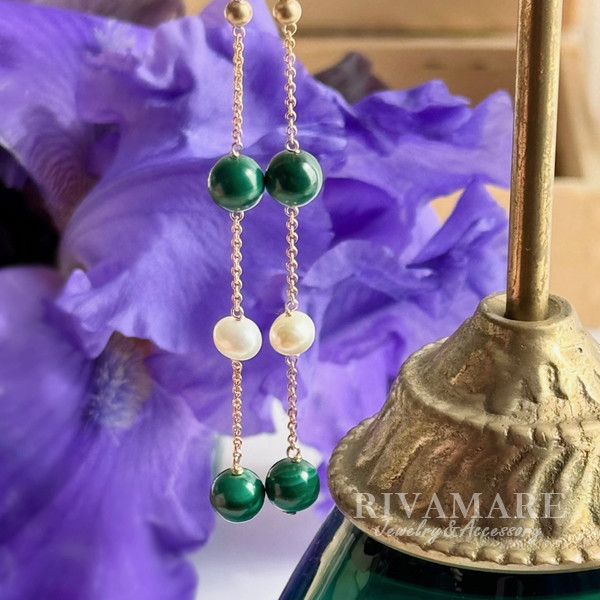 華麗な孔雀色マラカイトグリーン 高品質マラカイト ラウンド 淡水バロックパール ロングピアス イヤリング変更可