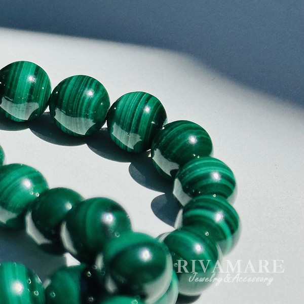 華麗な孔雀色マラカイトグリーン 高品質マラカイト ラウンド 淡水バロックパール ロングピアス イヤリング変更可