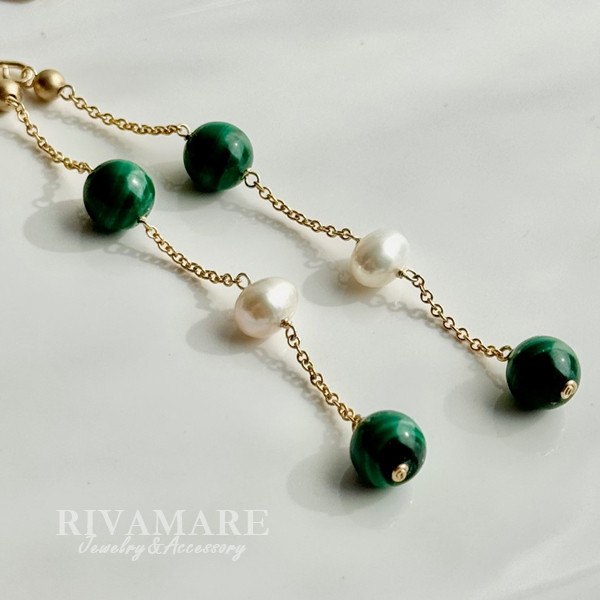 華麗な孔雀色マラカイトグリーン 高品質マラカイト ラウンド 淡水バロックパール ロングピアス イヤリング変更可