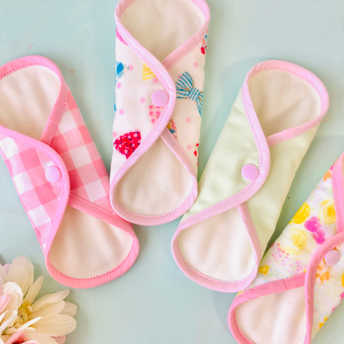 そおり様　布ナプキン　4枚組　ハンドメイド 布ナプキン 手作りキット 普通サイズ 材料 1枚分 型紙なし 説明