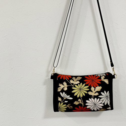 軽い♪帯ショルダーバッグ(花模様)♦︎帯リメイク 紐長さ調節可能