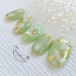 MOROSY246☆ブライダル 結婚式 マグネット 花 ゴールド メタリック ネイルチップ ネイル 黄緑 グリーン 春夏 1枚目の画像