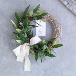 ユーカリと木ノ実と花々　リース 優しくきらめくクリスマスリース❇木の実とユーカリ❇ シャビー北欧