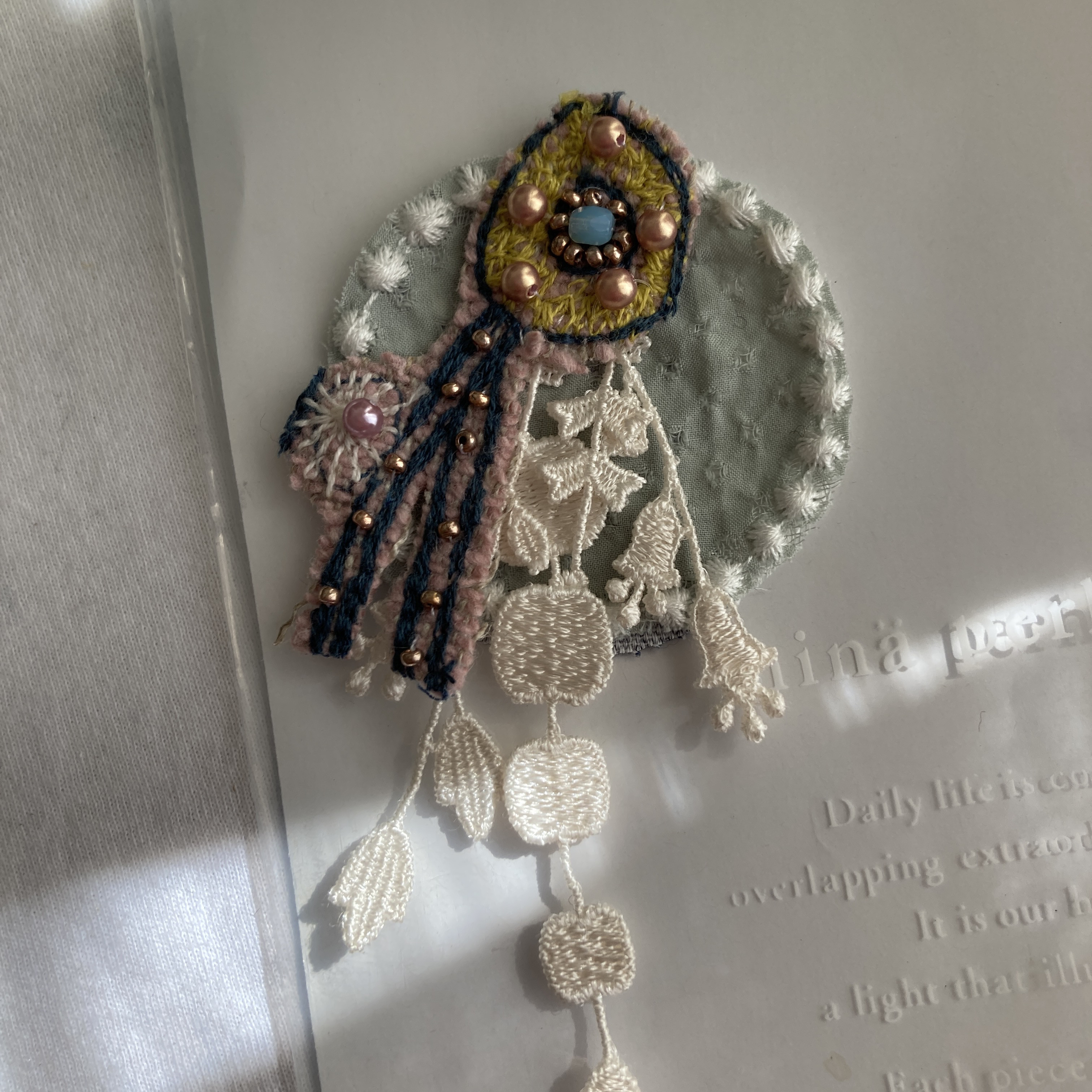 ブローチアクセサリー ハンドメイド 細かく ⑩122ミナペルホネン ブローチアクセサリー ハンドメイド 細かく ⑩122ミナペルホネン