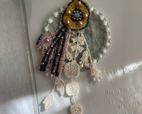 ☆ハンドメイド☆ミナペルホネンpathタンバリンブローチビーズフリンジ
