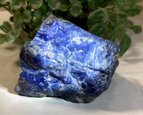 罪悪感からの解放】ソーダライト 原石 ラフストーン 天然石 東洋占星術