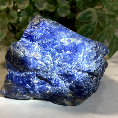 罪悪感からの解放】ソーダライト 原石 ラフストーン 天然石 東洋占星術