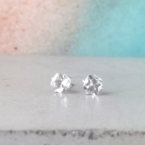 4mm スクエア宝石質クリスタルファセットカットピアス  
