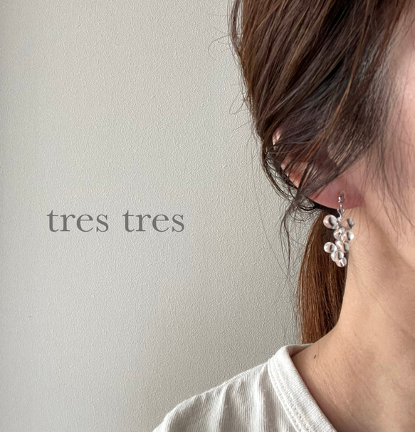 ゴールド◆しずくビーズのシンプルピアス/イヤリング◆春夏ピアス クリア ドロップ 水滴 ナチュラル 透明 つぶつぶ 4枚目の画像