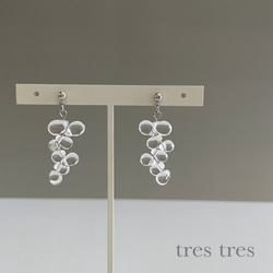 シルバー◆しずくビーズのシンプルピアス/イヤリング◆春夏ピアス クリア ドロップ 水滴 ナチュラル 透明 つぶつぶ 2枚目の画像