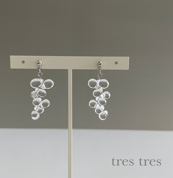 シルバー◆しずくビーズのシンプルピアス/イヤリング◆春夏ピアス クリア ドロップ 水滴 ナチュラル 透明 つぶつぶ 2枚目の画像