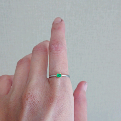 希少 カリブ海なエメラルド Pt900 K18 ピンキーリング 《受注制作