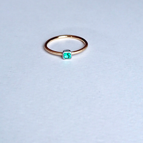 希少 カリブ海なエメラルド Pt900 K18 ピンキーリング 《受注制作