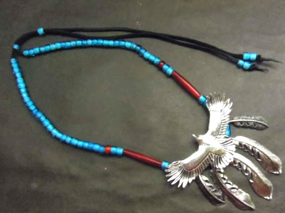 イーグルフェザーネックレス　水色