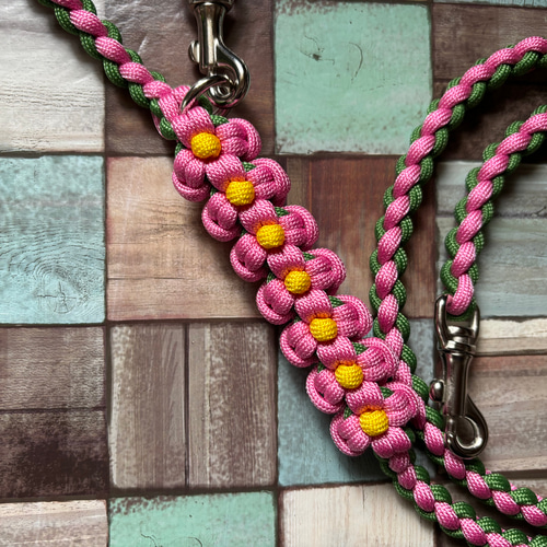 パラコード お花付きカフェリード（小型犬〜中型犬） リード・首輪