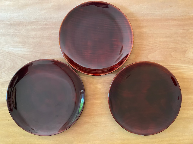 トチの中皿（春慶塗り）