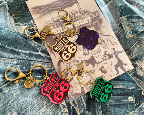 翠瑪瑙のビンテージコインキーホルダー （BRASS KEYHOLDER with