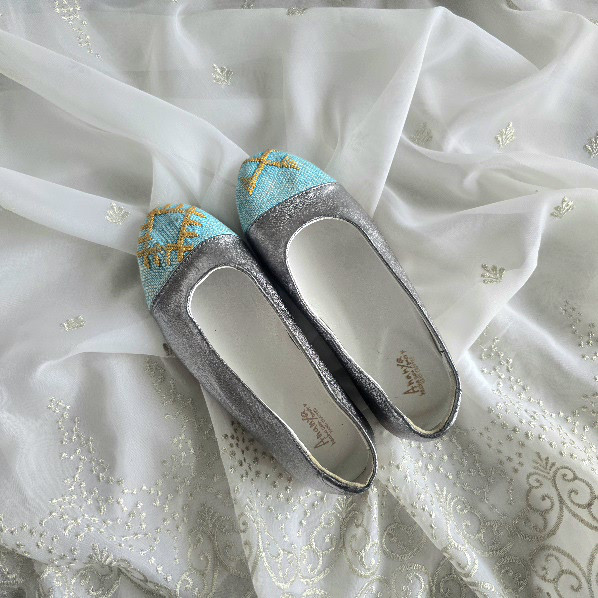 日本国内から発送★オンリーワンsale ☆　キリム　バレリーナ＊silver & blue 24cm（38）