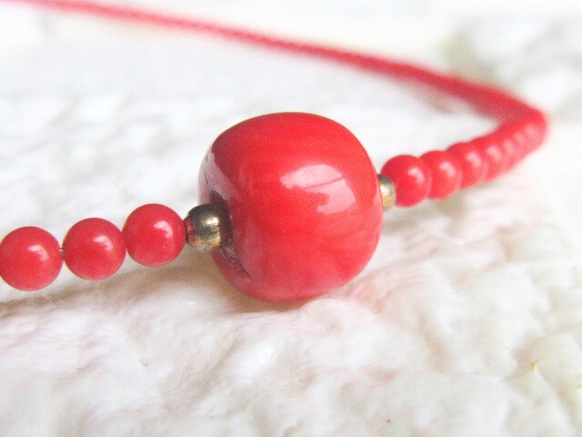 【B91】　血赤本珊瑚　りんご形　ネックレス　サンゴ　安産お守り　天然石　天然石ビーズアクセサリー