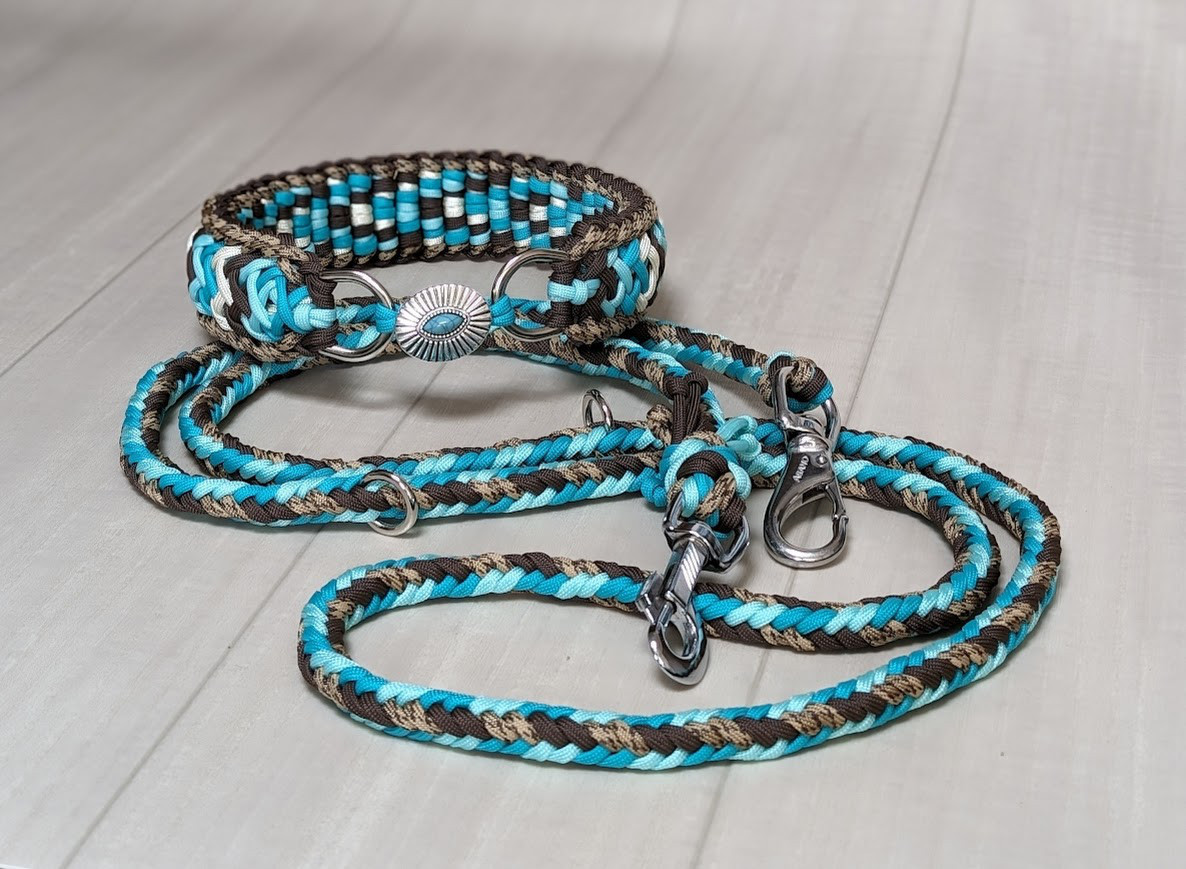 パラコードカフェリード　大型犬用　ヘリンボーン編み（全長150ｃｍ）お揃いのチョーカーと共に