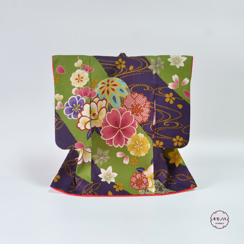 ミニチュア着物赤地 菊 ②