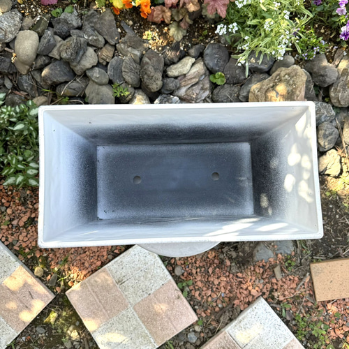 軽くておしゃれ♪ナチュラル系樹脂鉢 ホワイト ガーデニング雑貨 園芸