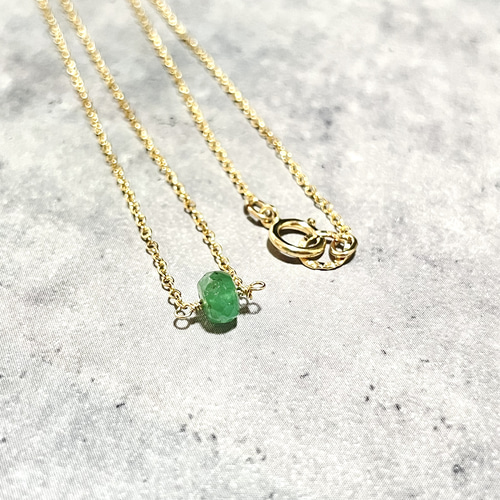5月誕生石 エメラルド一粒ネックレス14kgf 大粒エメラルド ネックレス