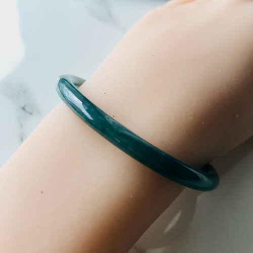 B510-095] ジェイド JADE ヒスイ 本翡翠 バングル 天然石 グアテマラ産 