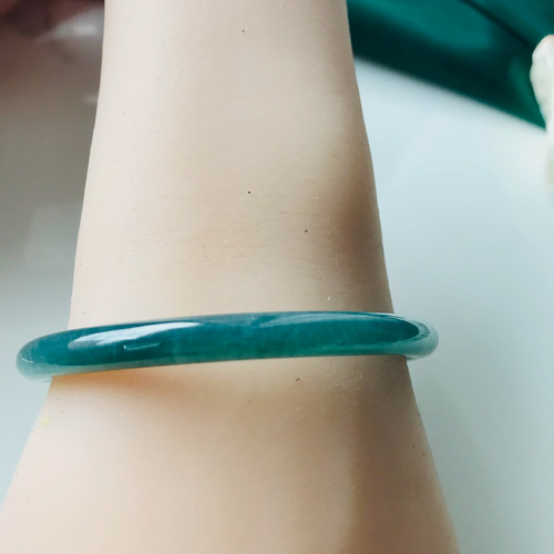 ◎天然石☆氷種ジェイド(翡翠) 『内径約55.8mm』・バングル・腕輪 B510-095] ジェイド JADE ヒスイ 本翡翠 バングル 天然石